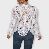 Malina – Elegantna Čipkasta Bluza